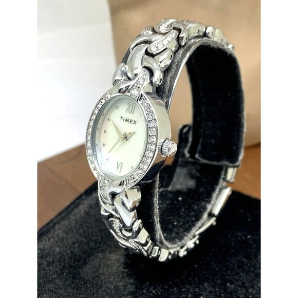 Timex Women's Watch TW2T49700 Quartz Mother of Pearl Silver Steel Oval Petite - Picture 2 of 13